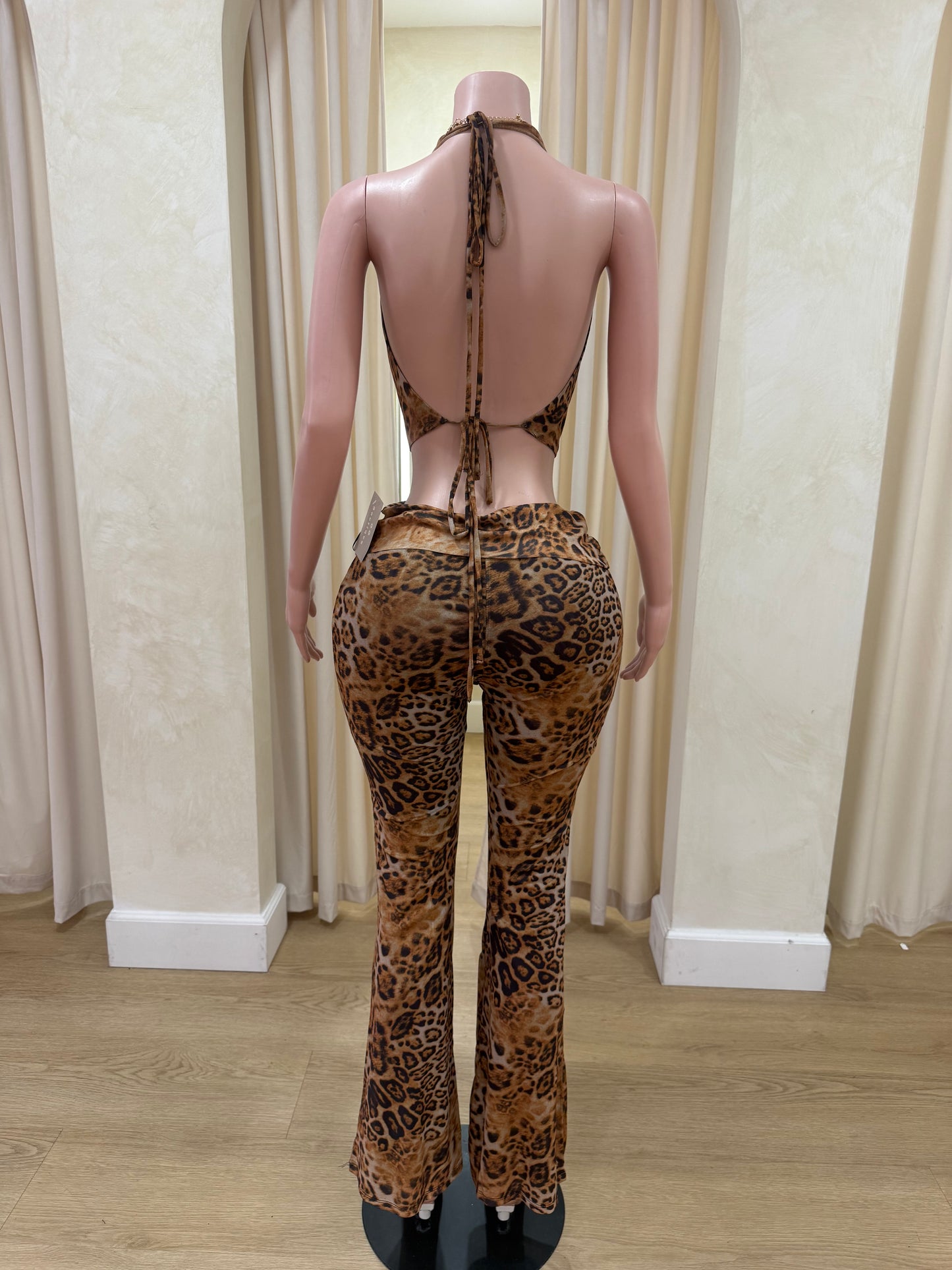 Hot Girl In Leopard Set✨