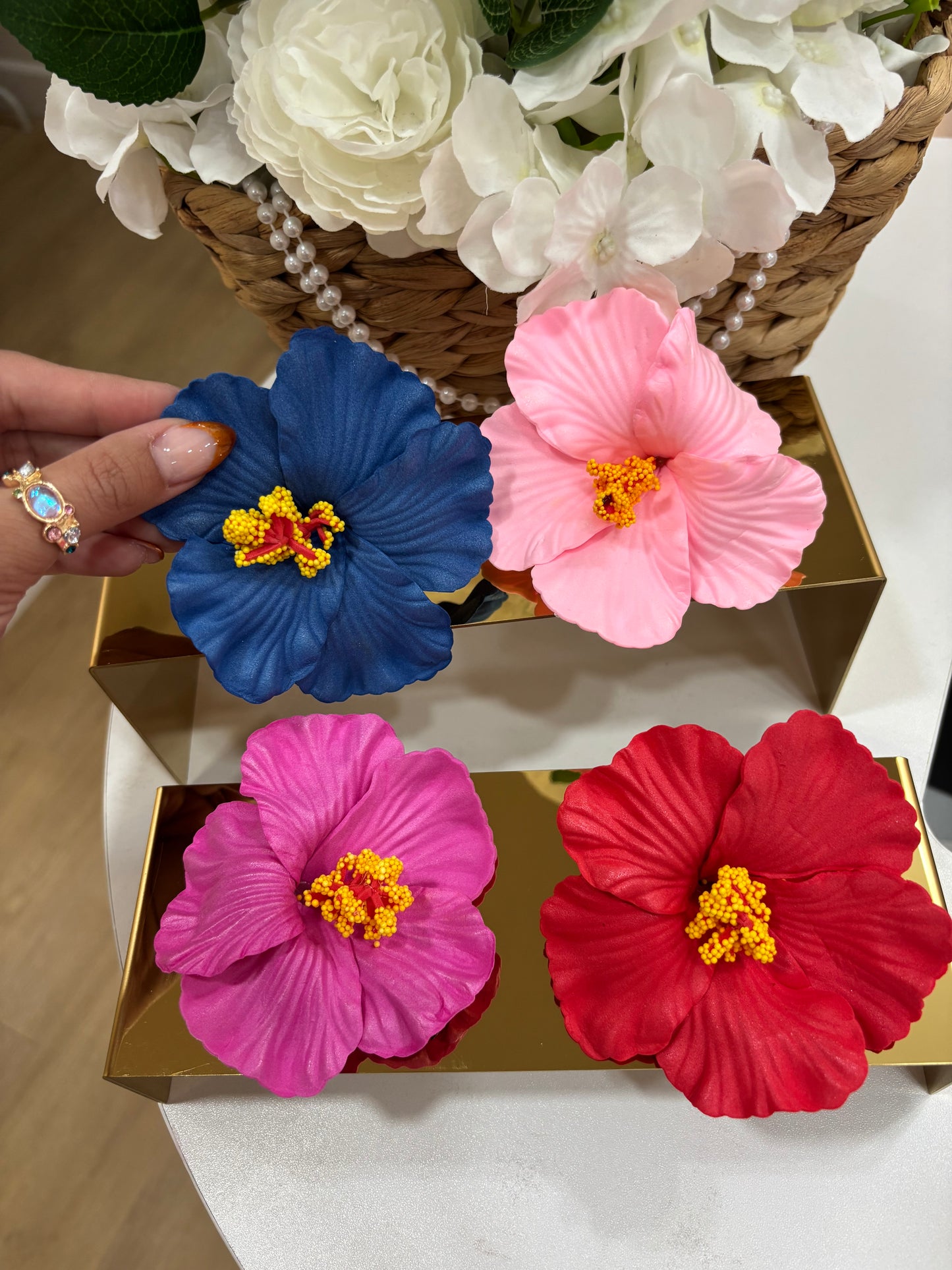 Karolina Flower Clips
