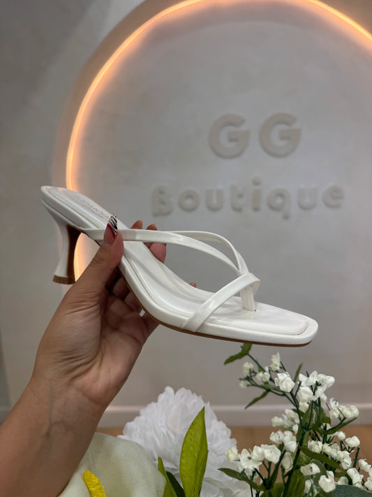 MELINDA KITTEN HEELS (IVORY)