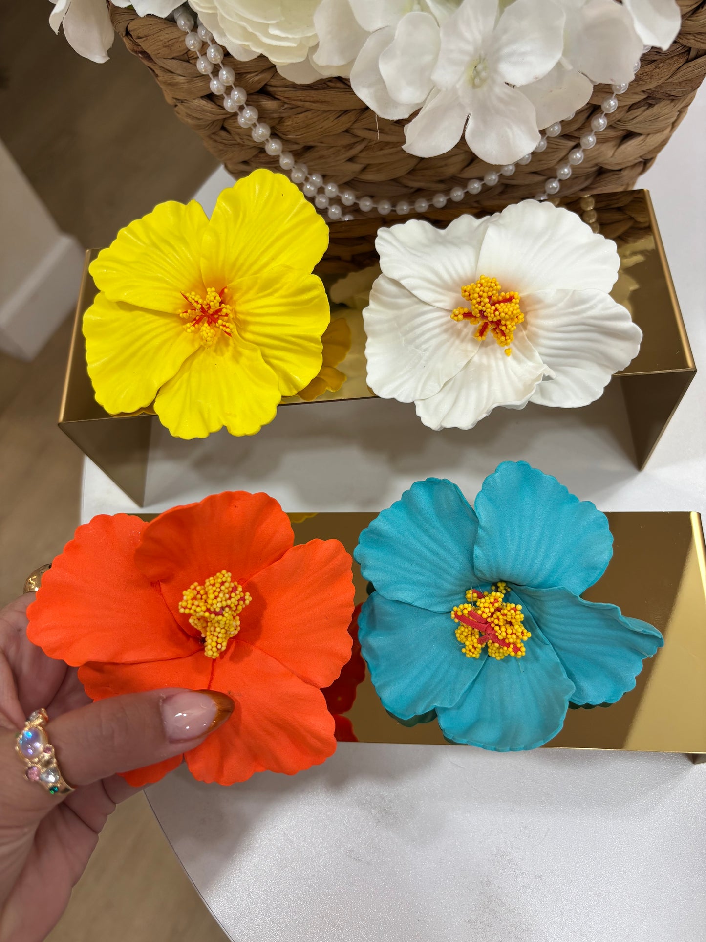 Karolina Flower Clips