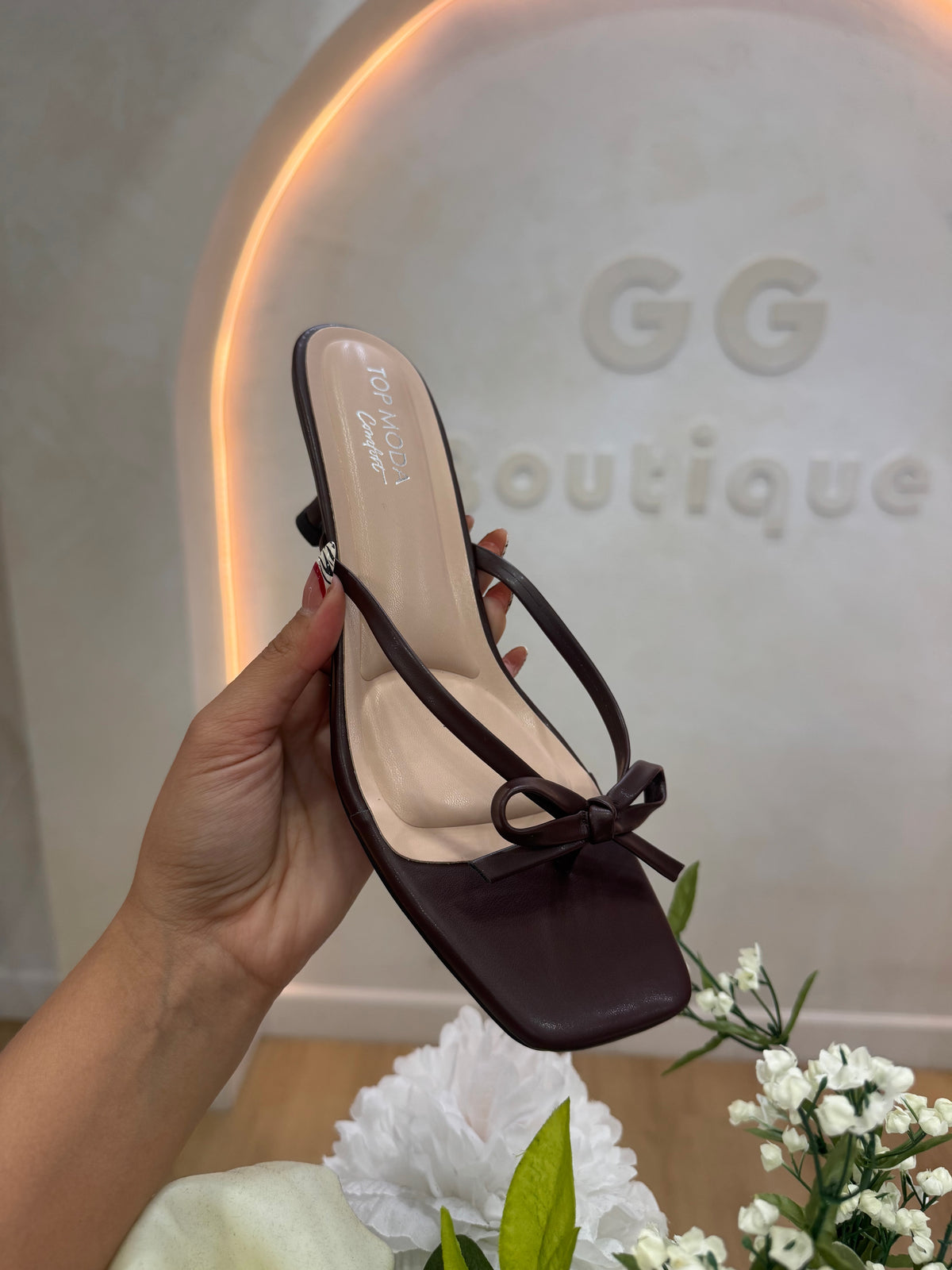 BOW CHOCOLATE HEELS