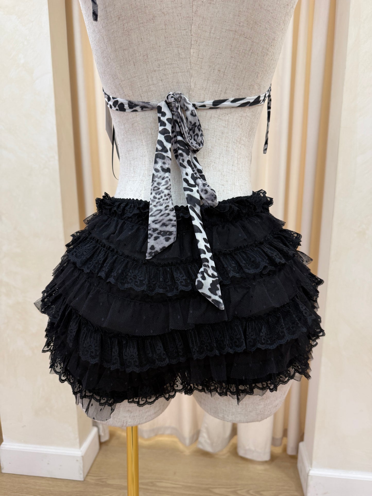 Angie ruffle shorts