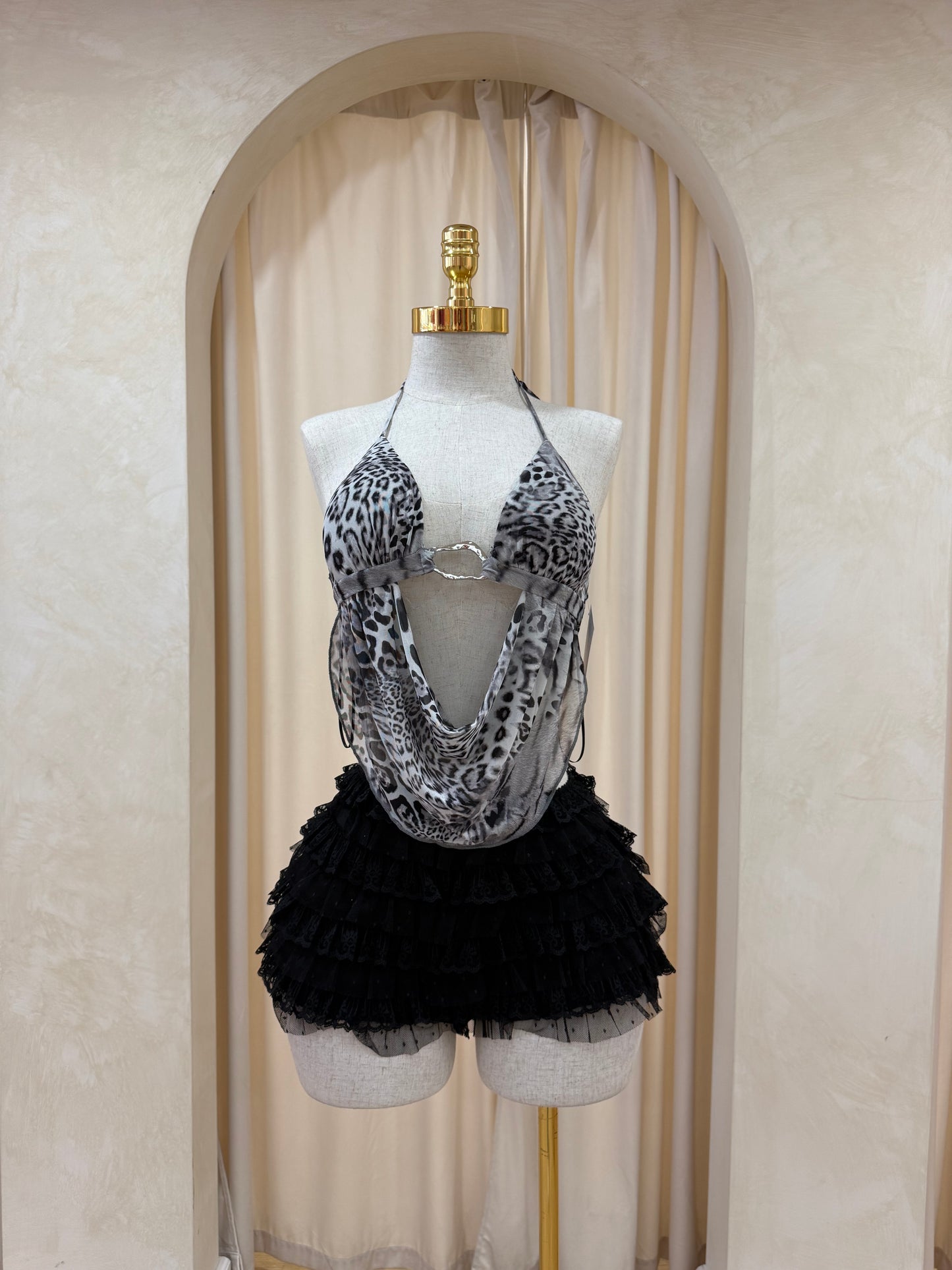 Angie ruffle shorts