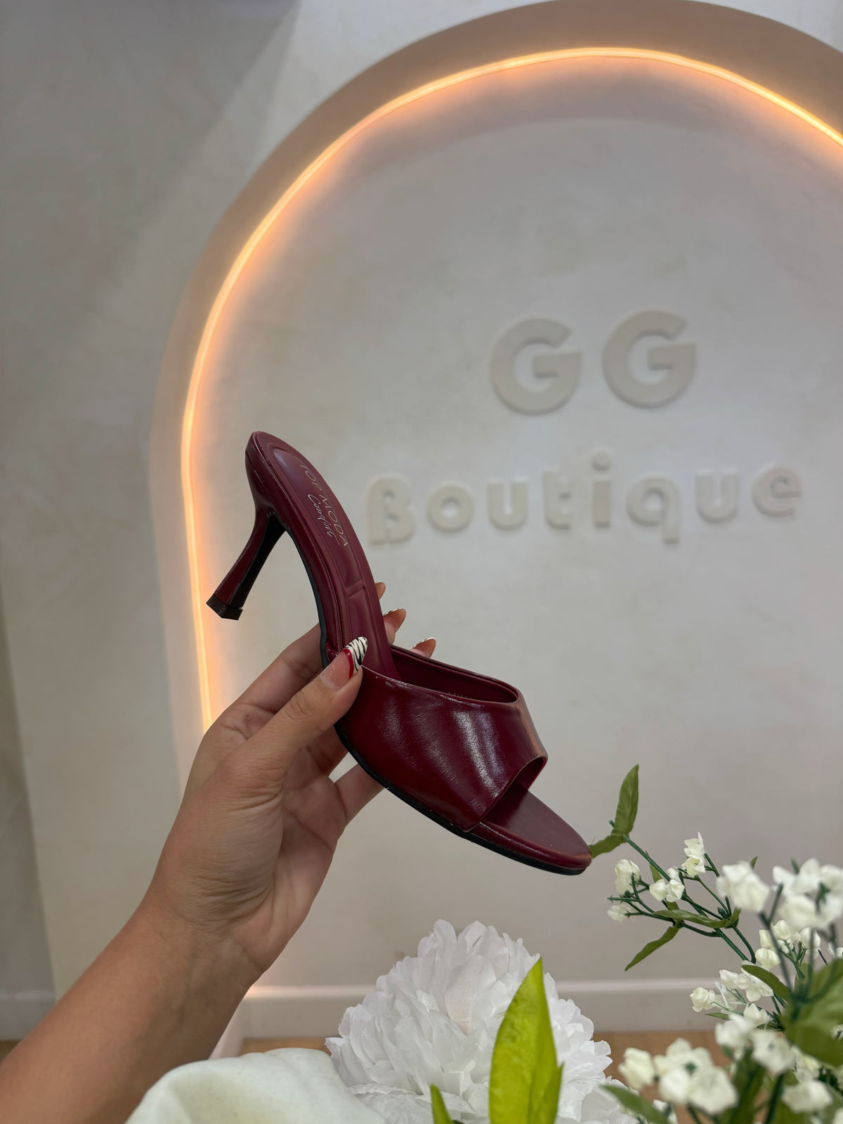 BURGUNDY HEELS