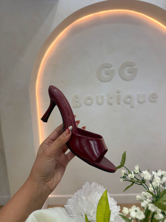 BURGUNDY HEELS
