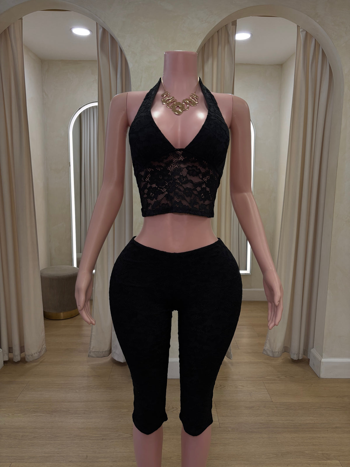 Brit Lace Capri Set